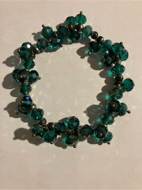 Emerald Crystal Cluster Stretch Bracelet - Brand Unspecified